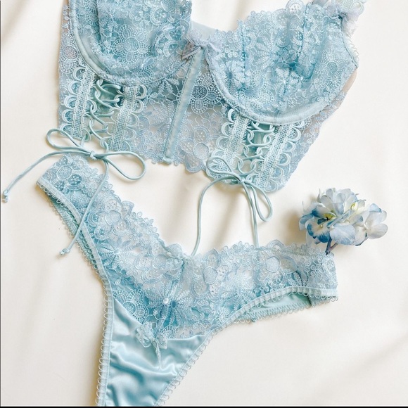 FOR LOVE & LEMONS Flower Dance Thong Panty - Picture 10 of 13